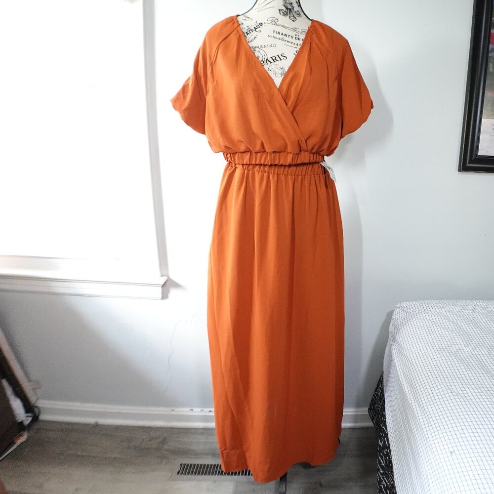 Women`s skirt & crop top dark dark orange with pockets size L New w/ tags
